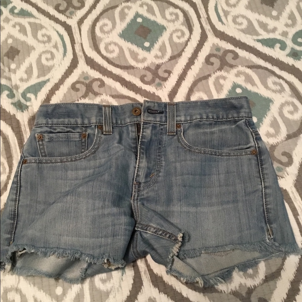 Levi’s cutoff shorts